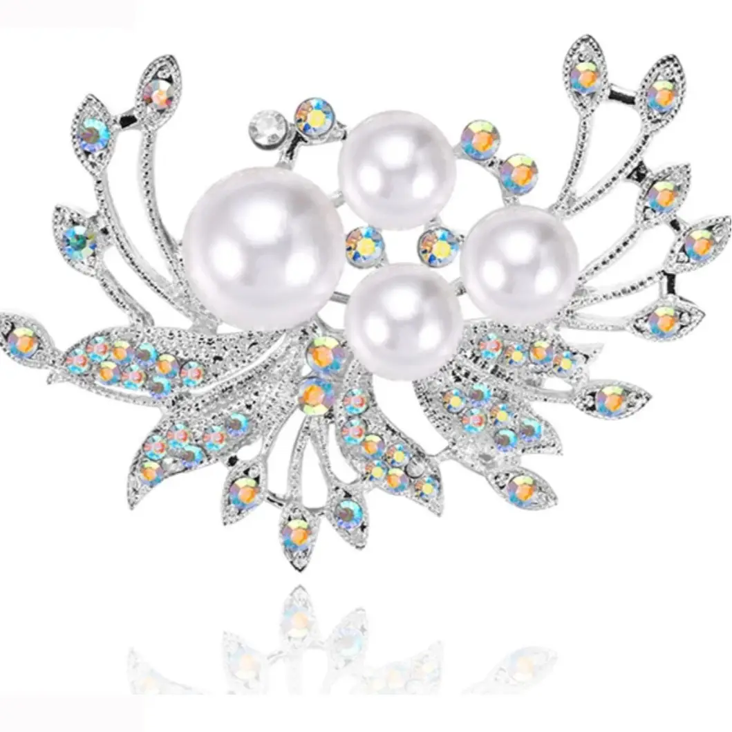 Elegant Rose Noble Brooch with Pearl & Crystal Design - Image 4