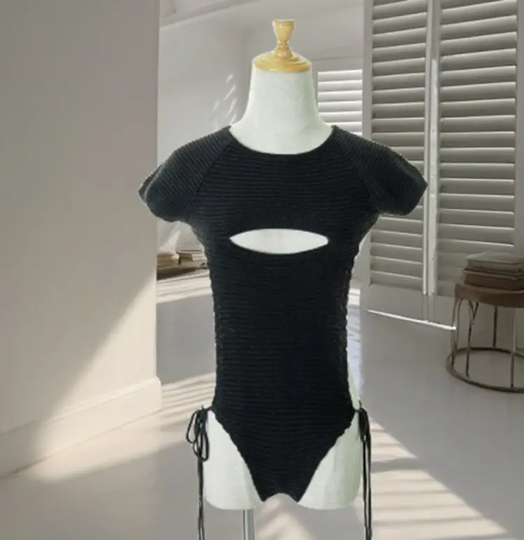 Pink Knitted Backless Sleeveless Sweater for Women - Image 12