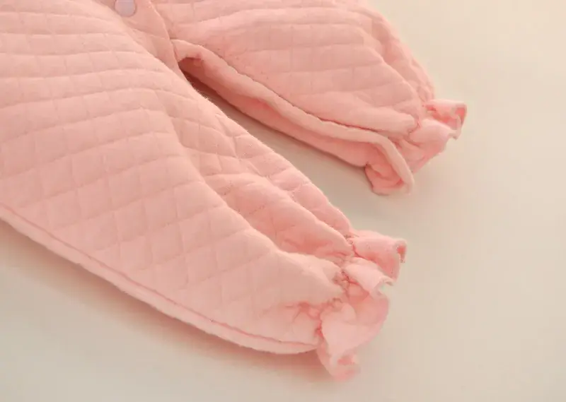 Pink Lace Baby Crawling Set for Newborns — feature 11