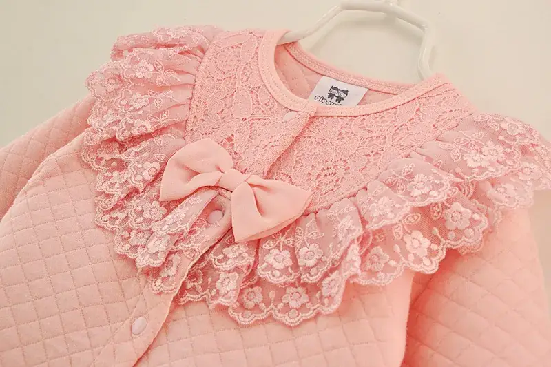 Pink Lace Baby Crawling Set for Newborns — feature 9