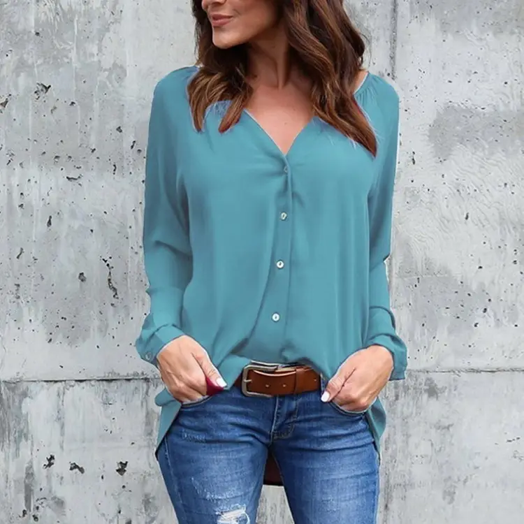 White V-Neck Pleated Shirt 8 Yards 2018 - Image 3