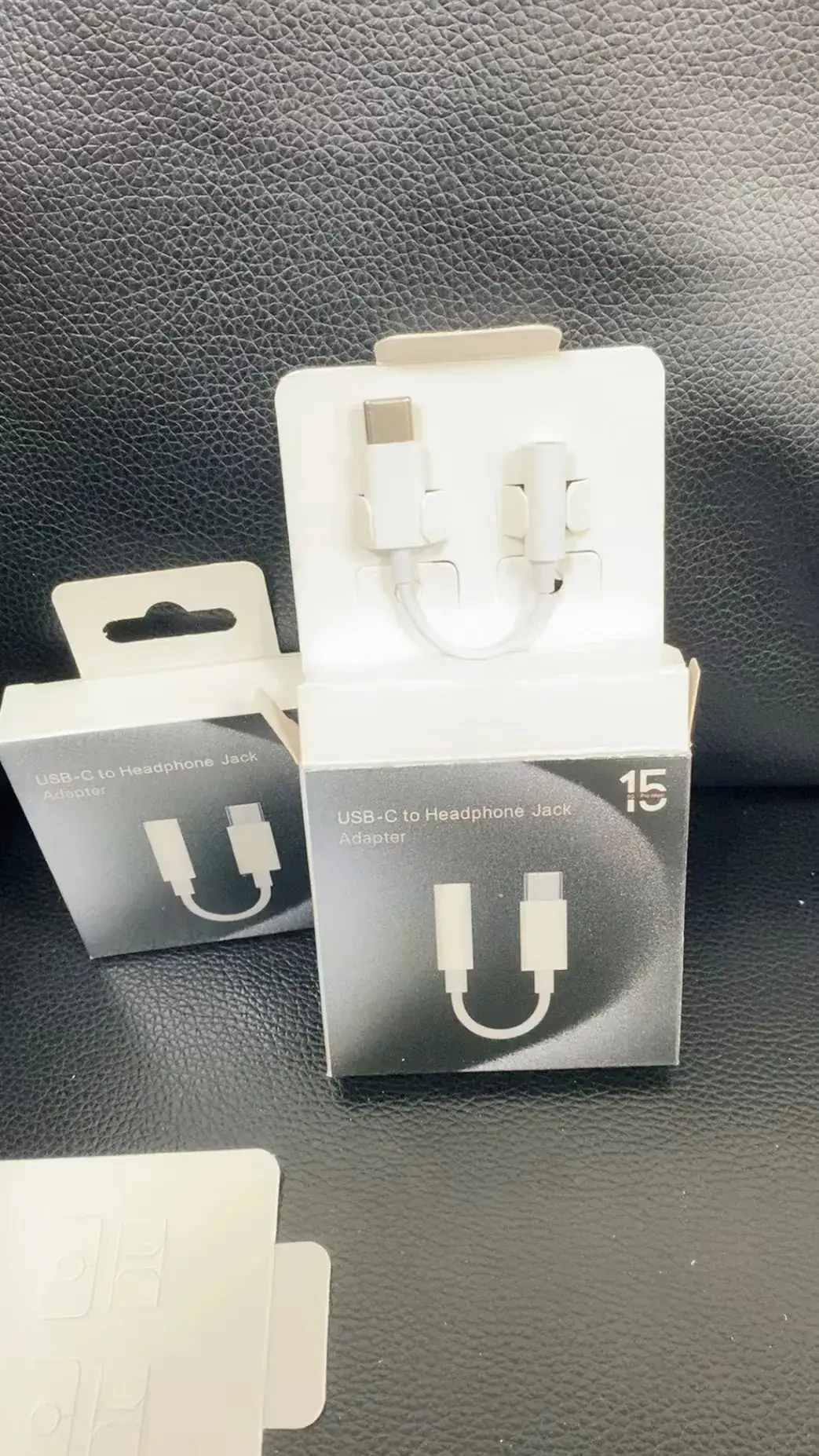 Apple iPhone Headset Adapter Lightning 3.5mm Live Call