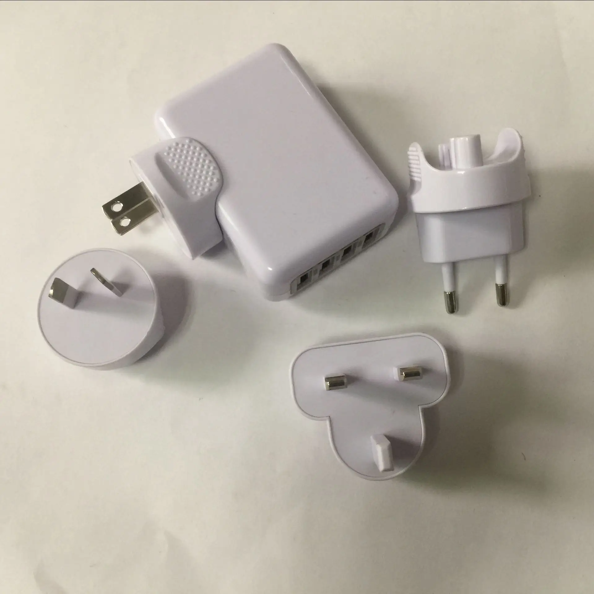 4 Port USB Travel Charger 3.1A 15.5W - Image 5