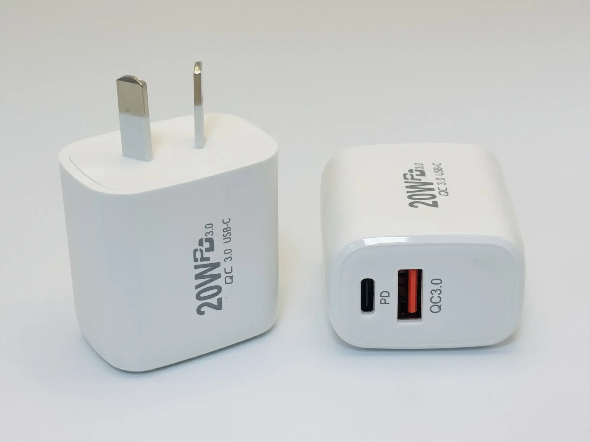20W Multi-Port Fast Charging Head for Mobile Phone - Image 3