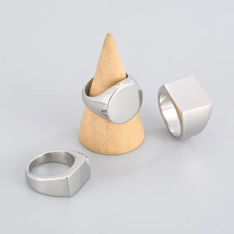 Golden Geometric Engraved Titanium Steel Ring 9.5mm — feature 10