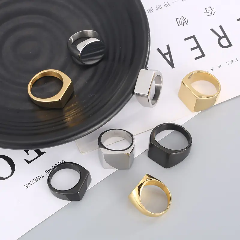 Golden Geometric Engraved Titanium Steel Ring 9.5mm — feature 3