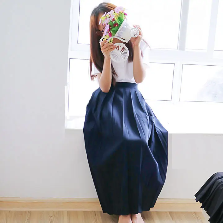 2018 JK Pleated Skirt Black Large Hem - Image 4