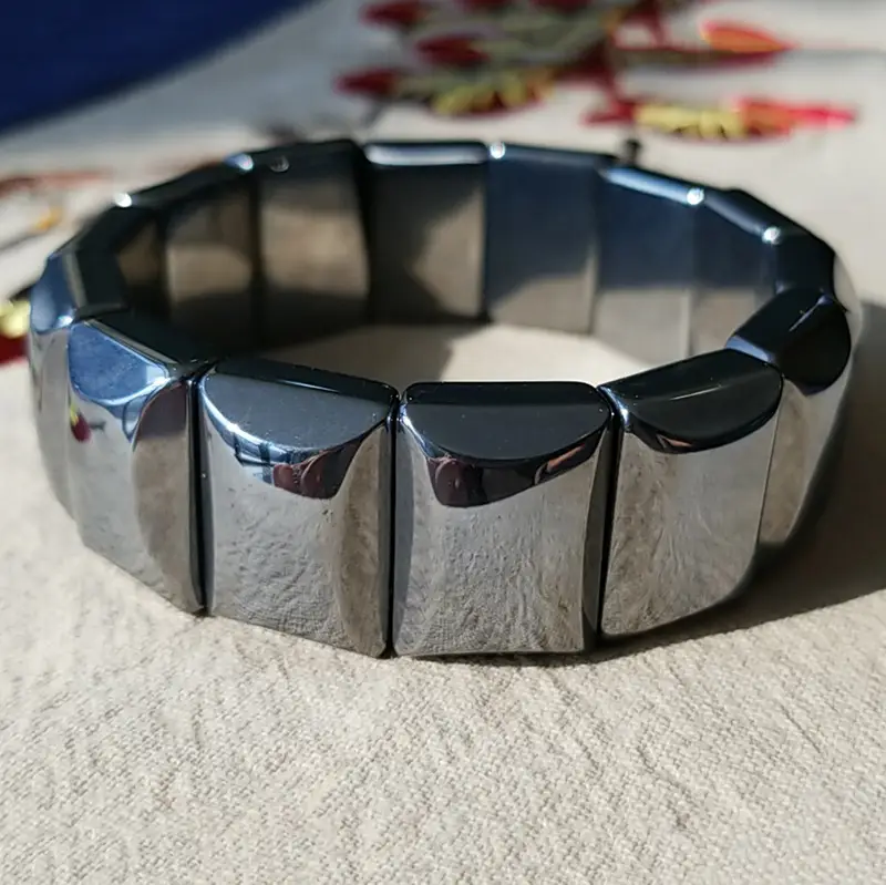 Jingyao Black Crystal Terahertz Bracelet — feature 11