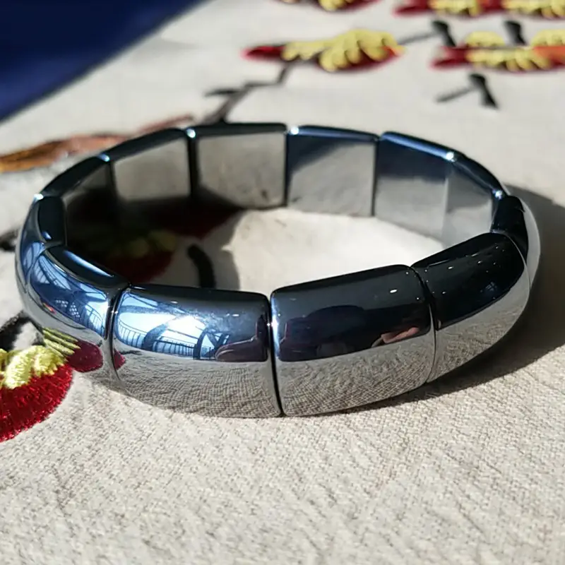 Jingyao Black Crystal Terahertz Bracelet — feature 6
