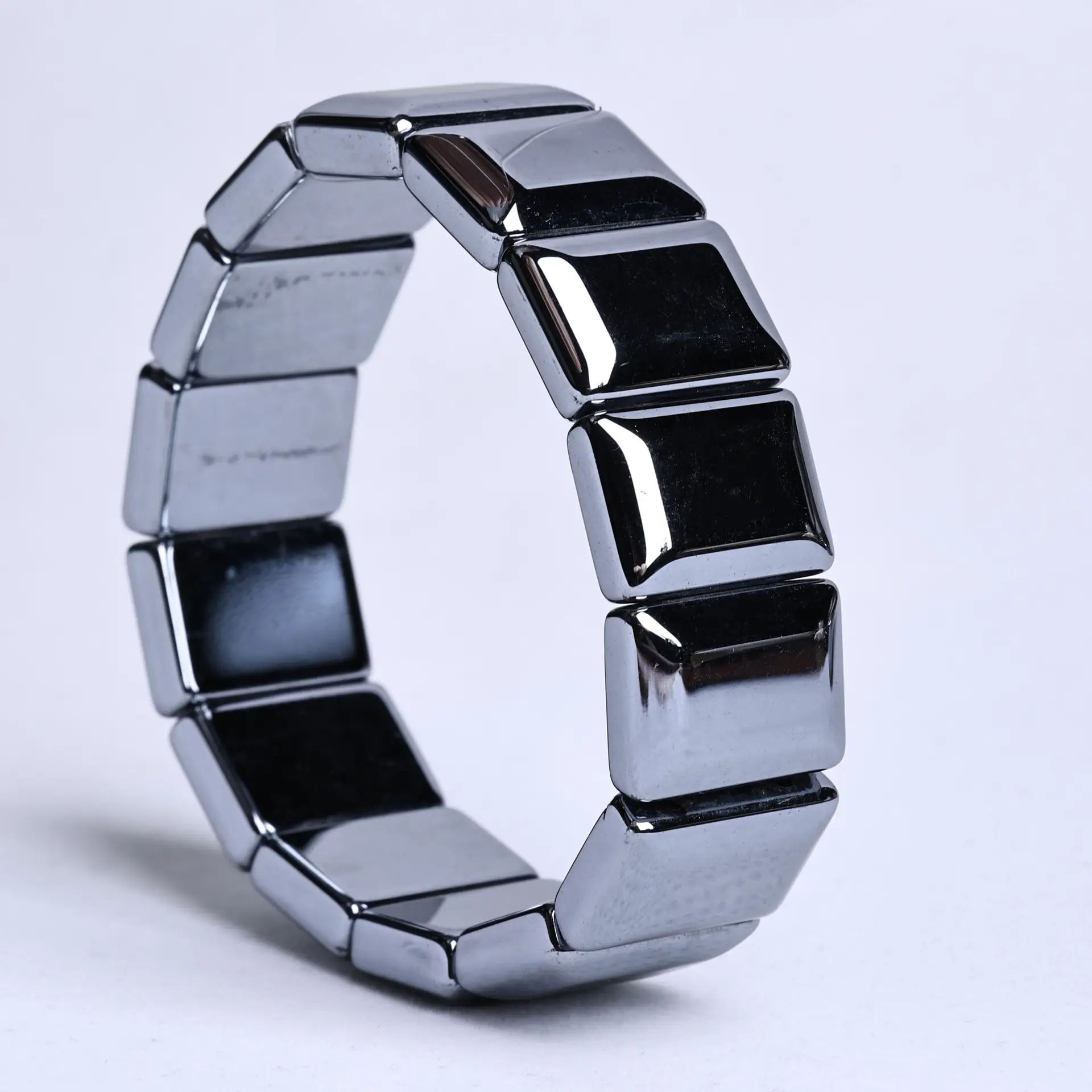 Jingyao Black Crystal Terahertz Bracelet - Image 3