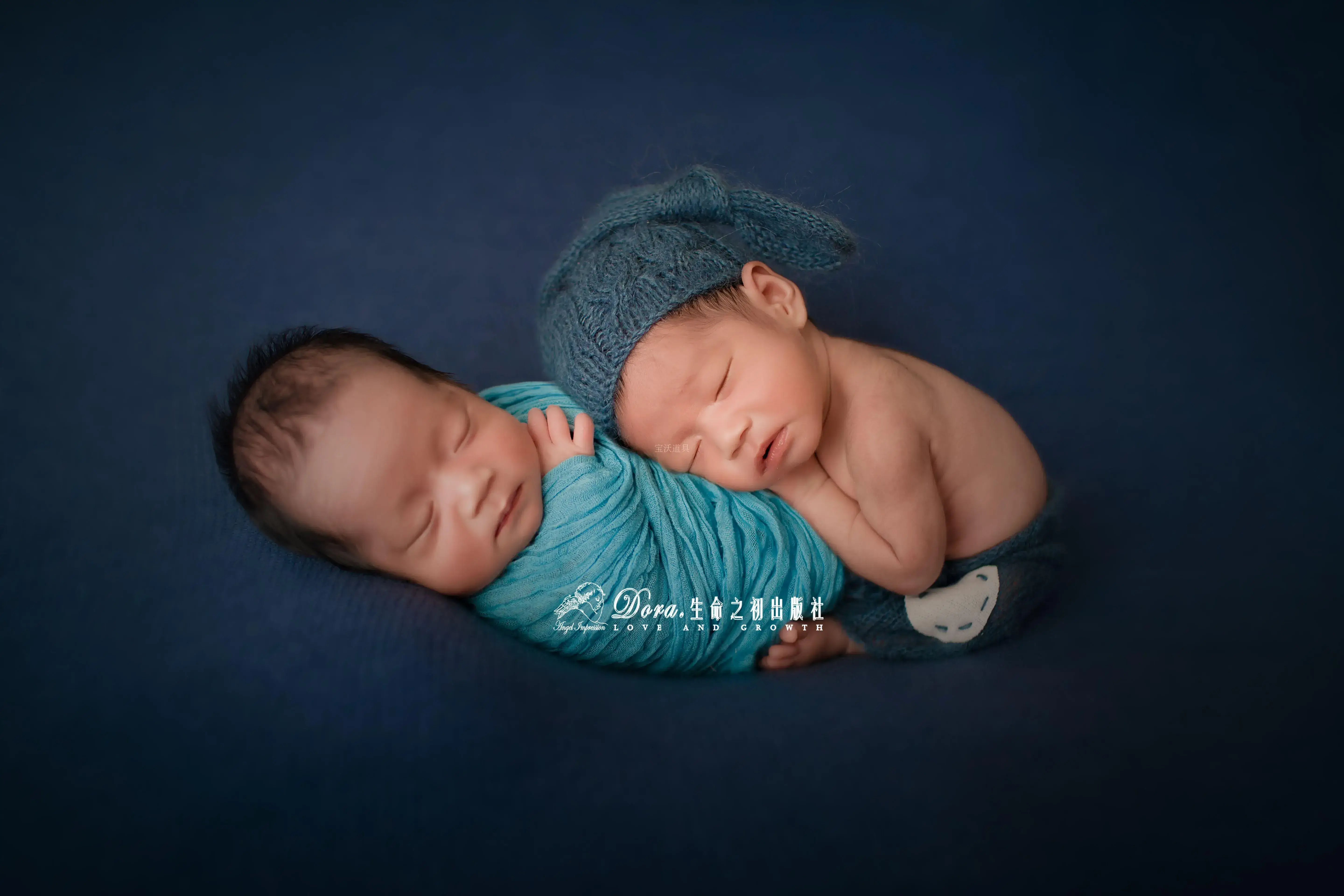 Blue Knitted Baby Hat for Boys Girls Photography Props — feature 1