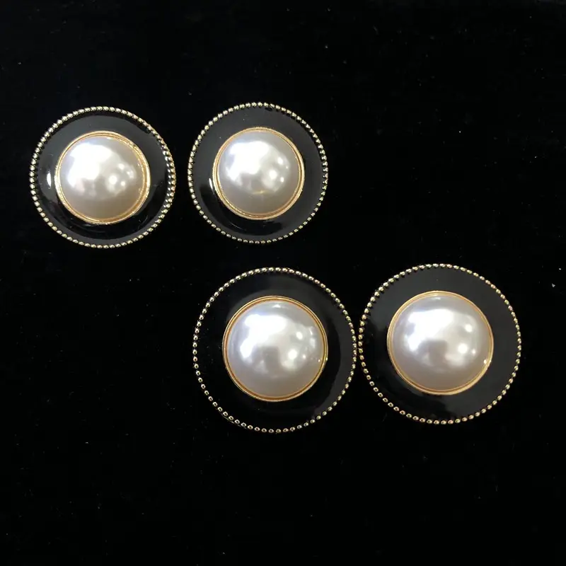 Classic Joker Retro Pearl Earrings Black White Gold - Image 6