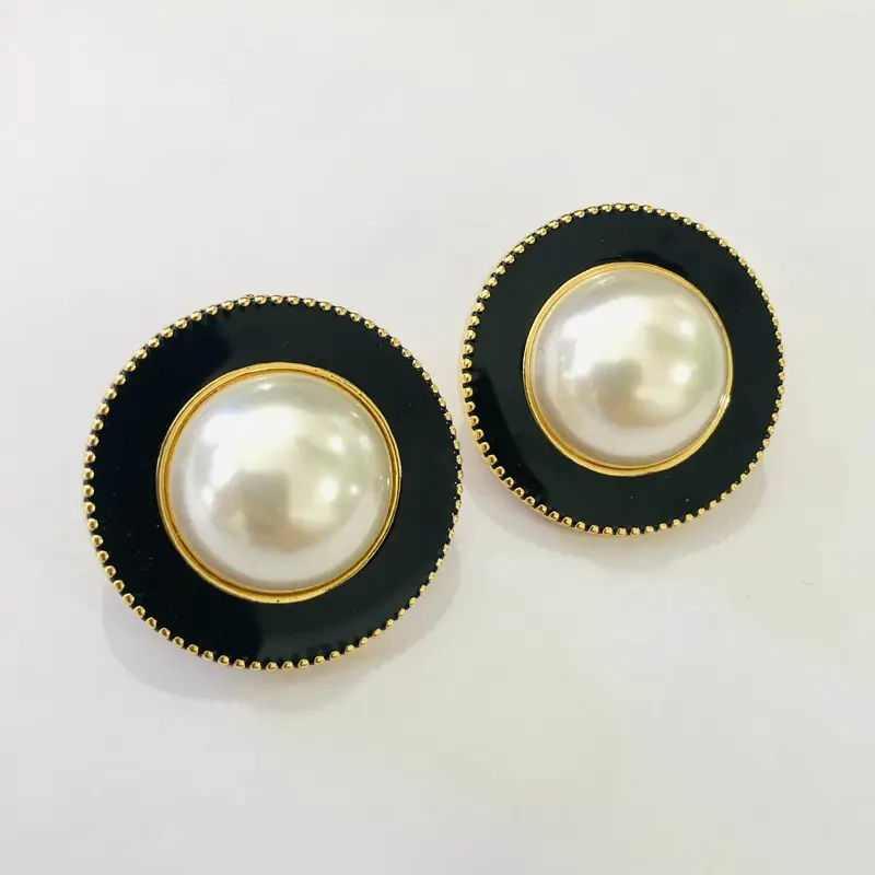 Classic Joker Retro Pearl Earrings Black White Gold - Image 2