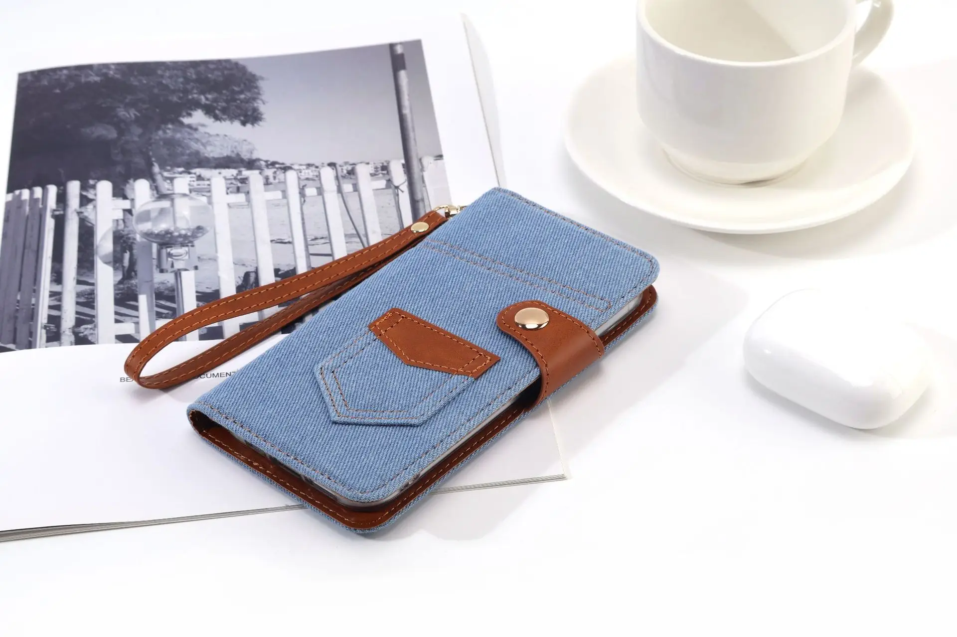 Japan New Denim iPhone17 Flip Cover Case — feature 8