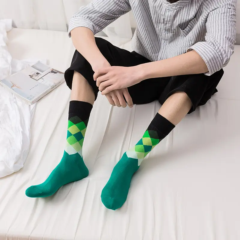 Colorful Diamond-Patterned British-Style Gradient Men's Socks, Sports Colorful Long Cotton Socks, Cross-Border Diamond-Patterned Socks
