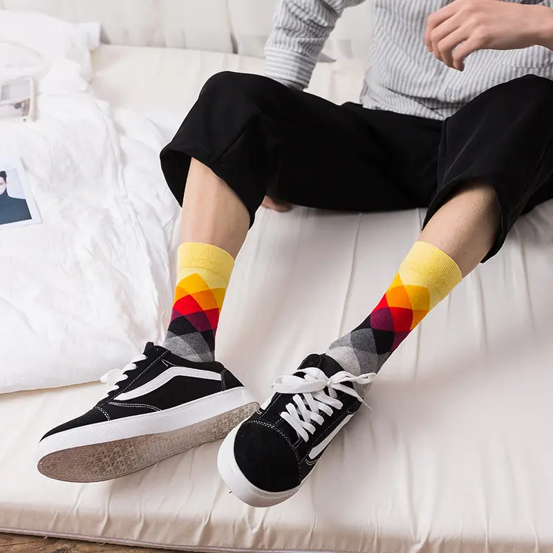 Colorful Diamond-Patterned British-Style Gradient Men's Socks, Sports Colorful Long Cotton Socks, Cross-Border Diamond-Patterned Socks