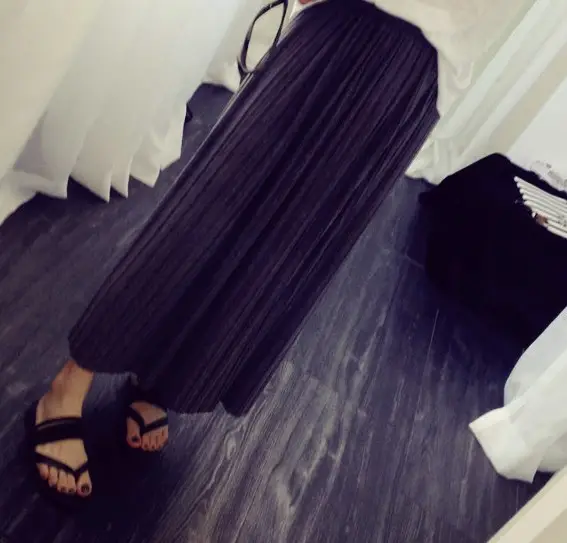 Women's Pleated Skirt Olive Green Large Hem — feature 10