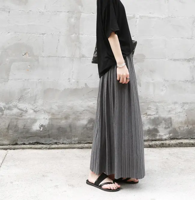 Women's Pleated Skirt Olive Green Large Hem — feature 4