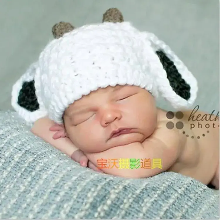 Newborn Crocheted Bear Hat for Baby - Image 2