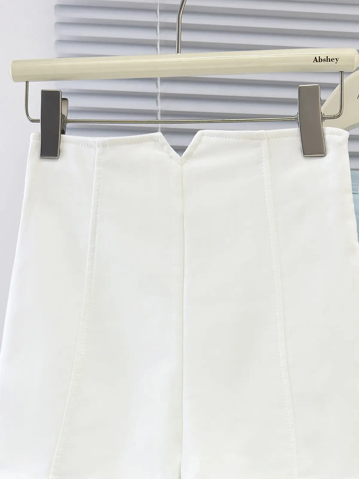 White Hot Pants with Side Zipper & Elastic A-Line Design — feature 8