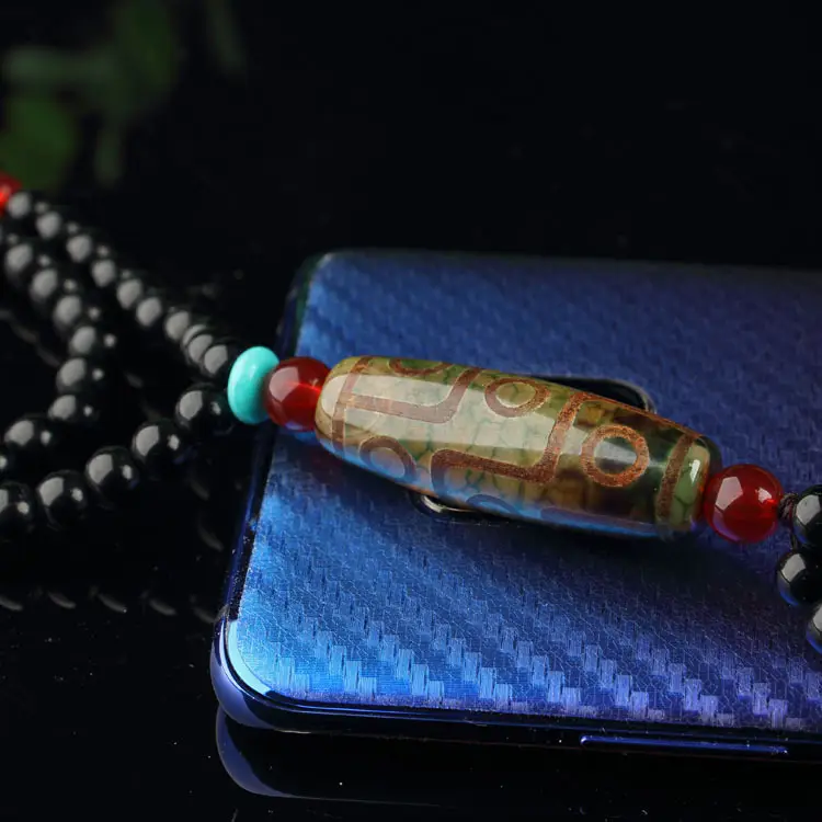 Agate Dragon Scales Beads Necklace with Nine Eyes Design