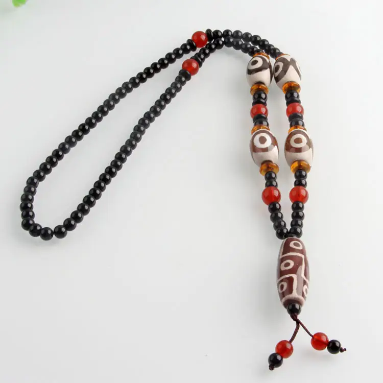 Agate Dragon Scales Beads Necklace with Nine Eyes Design
