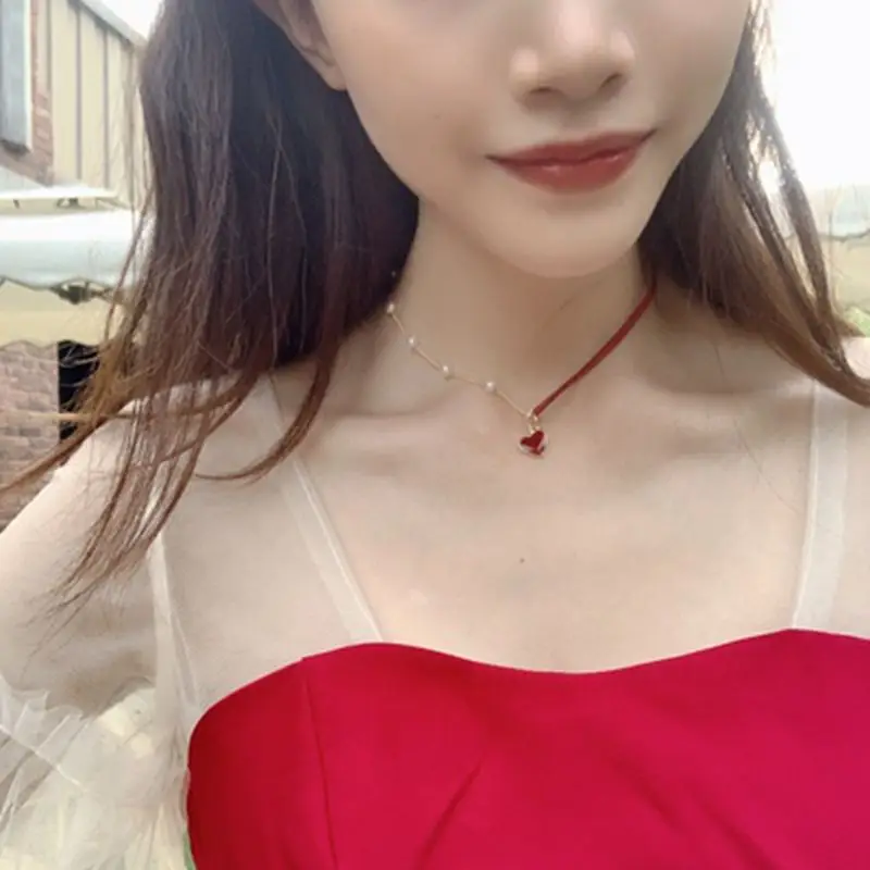 Heart Red Pearl Clavicle Necklace for Women