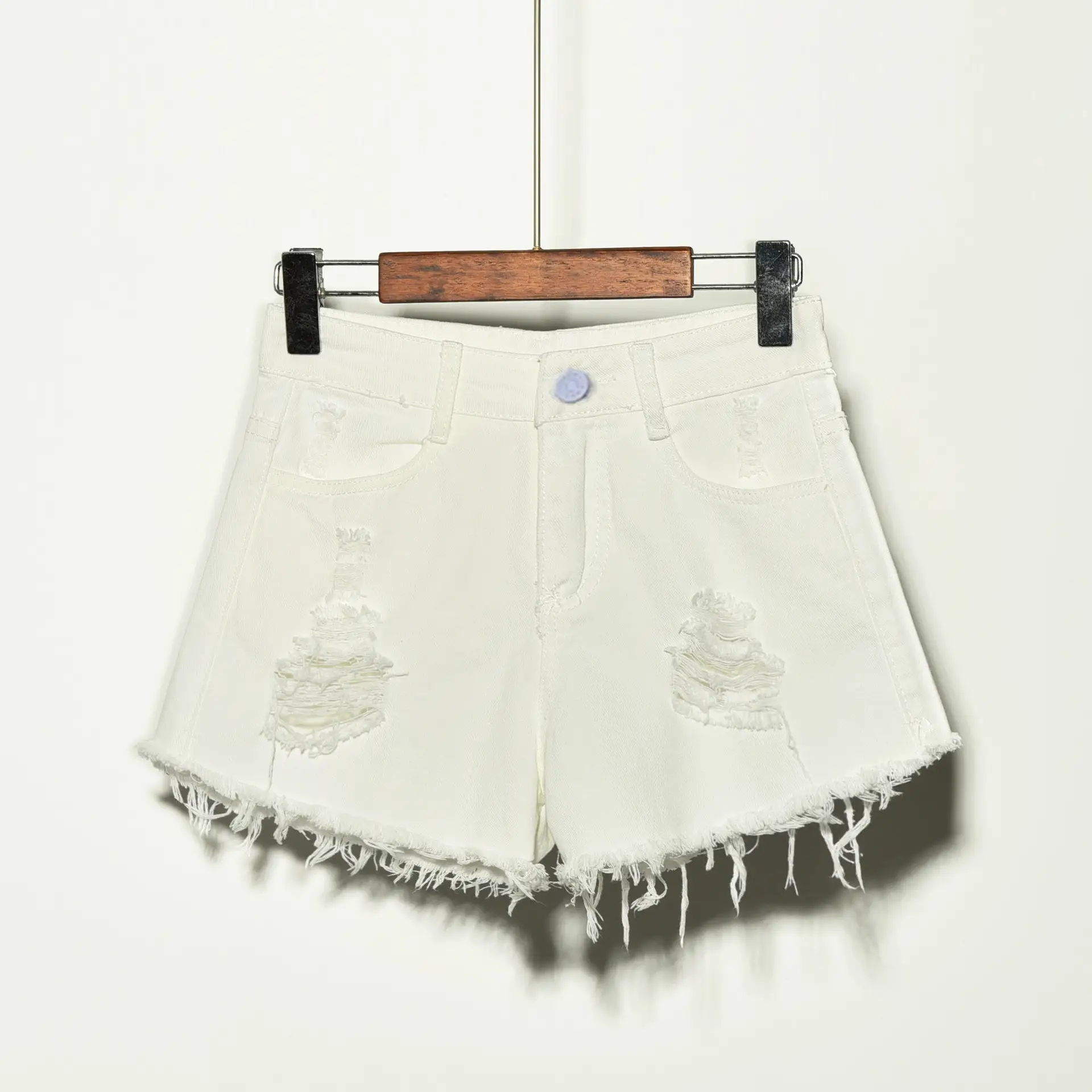 2024 Summer Women's Ripped Denim Shorts Large - Image 5