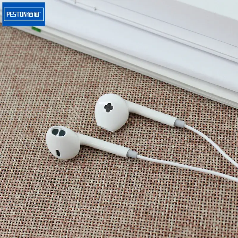 Black In-Ear Headset with Microphone Wire Control