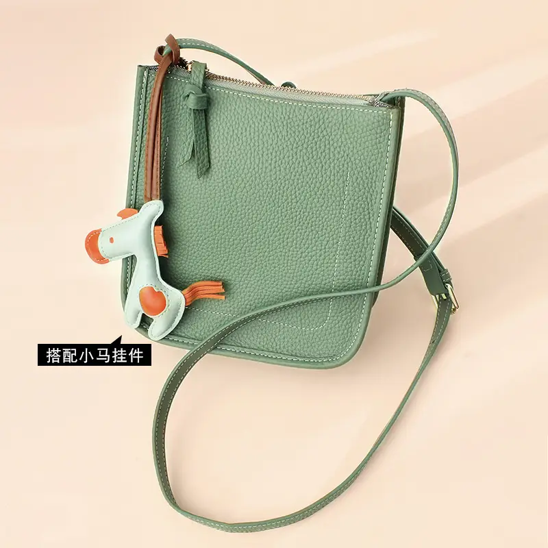 Women's Pink Leather Crossbody Bag with Chain Strap — feature 11