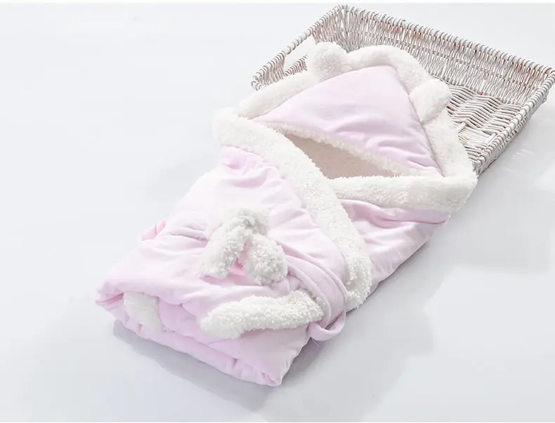 Pink Cloud Baby Swaddle Blanket with Lamination — feature 8
