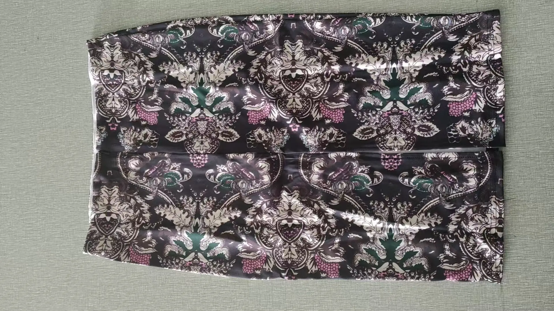 Digital Print Hip Hug Women Skirt Pink Leopard Print - Image 5