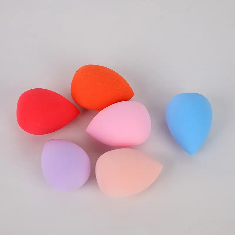 Maioli Water-Based Makeup Puff Pink Egg Shape