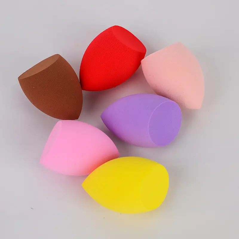 Maioli Water-Based Makeup Puff Pink Egg Shape