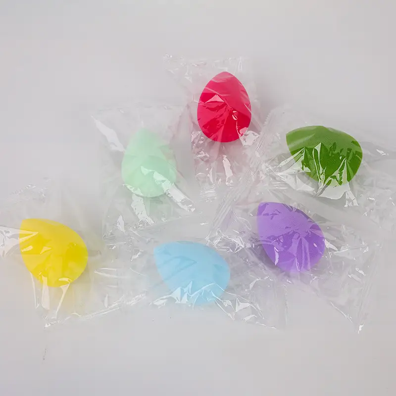 Maioli Water-Based Makeup Puff Pink Egg Shape