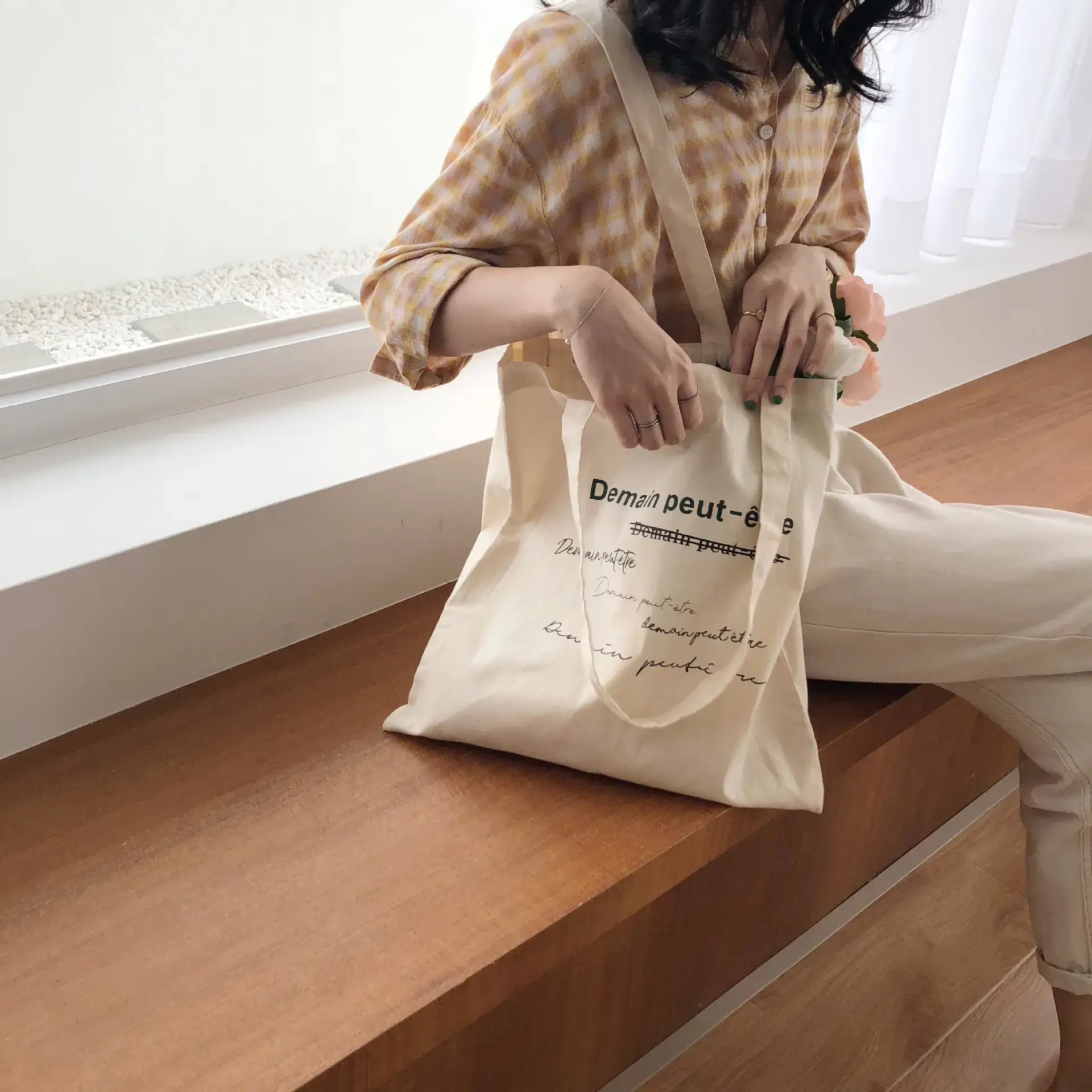 Elevate Your Everyday Style with This Premium Quality Canvas Shoulder Bag - Image 2