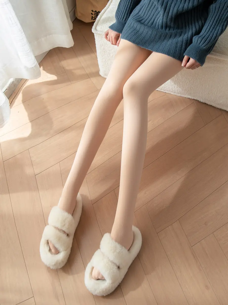 Women's Fleece-Lined Bare Leggings with Water-Gloss Pants - Image 8
