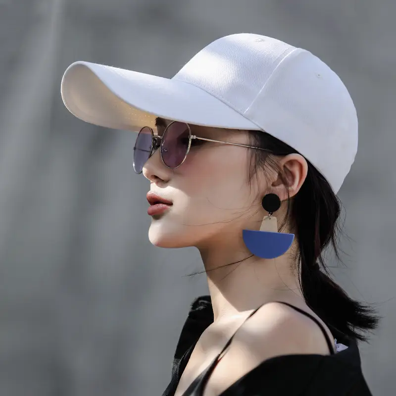 11cm Long Brim Black Baseball Cap for Women - Image 4