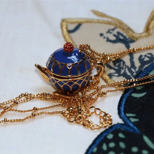 Qingdao Teapot Earrings Necklace Set Blue Gold