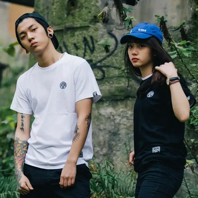 Men & Women Black White Street Fashion T-Shirt Set - Image 6