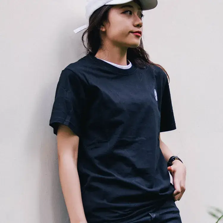 Men & Women Black White Street Fashion T-Shirt Set - Image 7