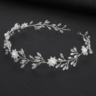 White Shell Petal Hairpin with Pearl & Crystal Accents — feature 38