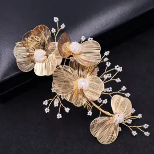 White Shell Petal Hairpin with Pearl & Crystal Accents — feature 44