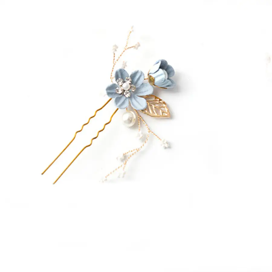 White Floral Hairpin with Pearl Accents for Weddings - Image 34