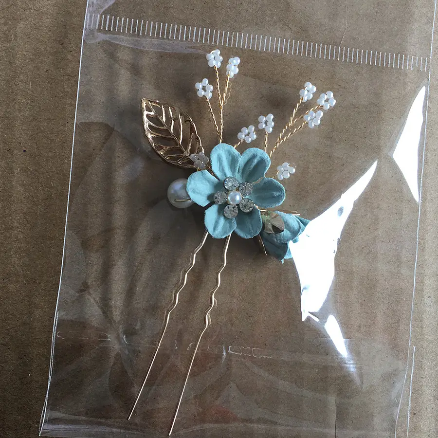 White Floral Hairpin with Pearl Accents for Weddings - Image 36