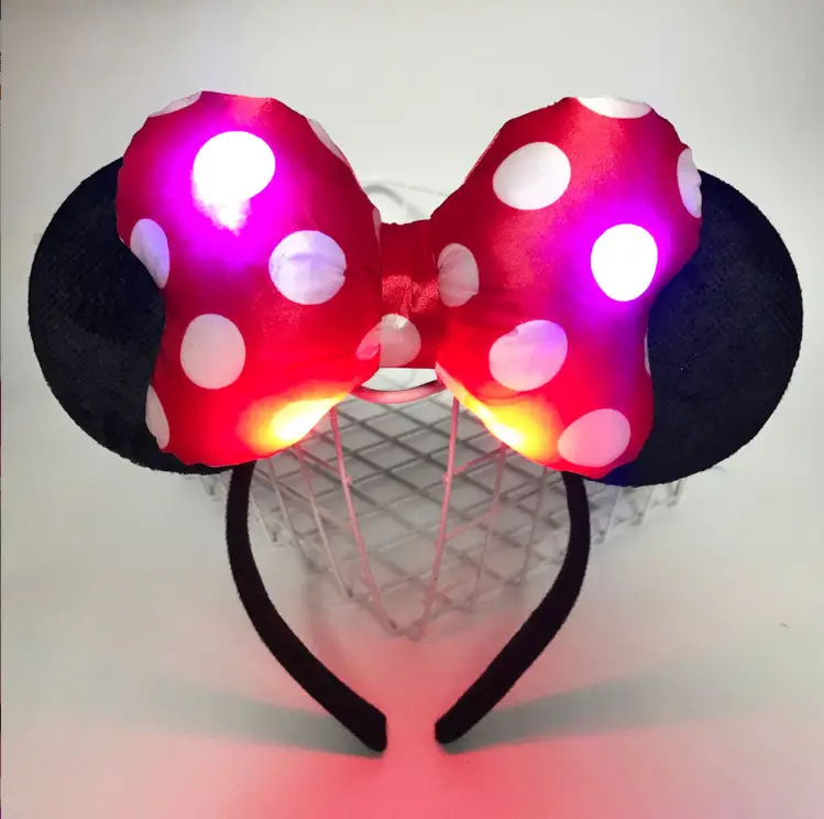 Disney Minnie with Lights-Big Red Dot Knot