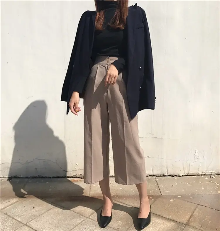 Black Slim Fit High Neck Long Sleeve T-Shirt for Women — feature 8