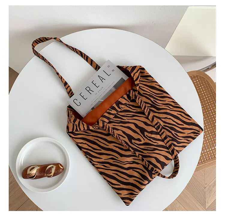 Leopard Print Large Women's Tote Bag — feature 10