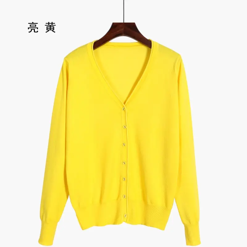 2022 V-Neck Mercerized Cotton Sweater Large Beige - Image 16