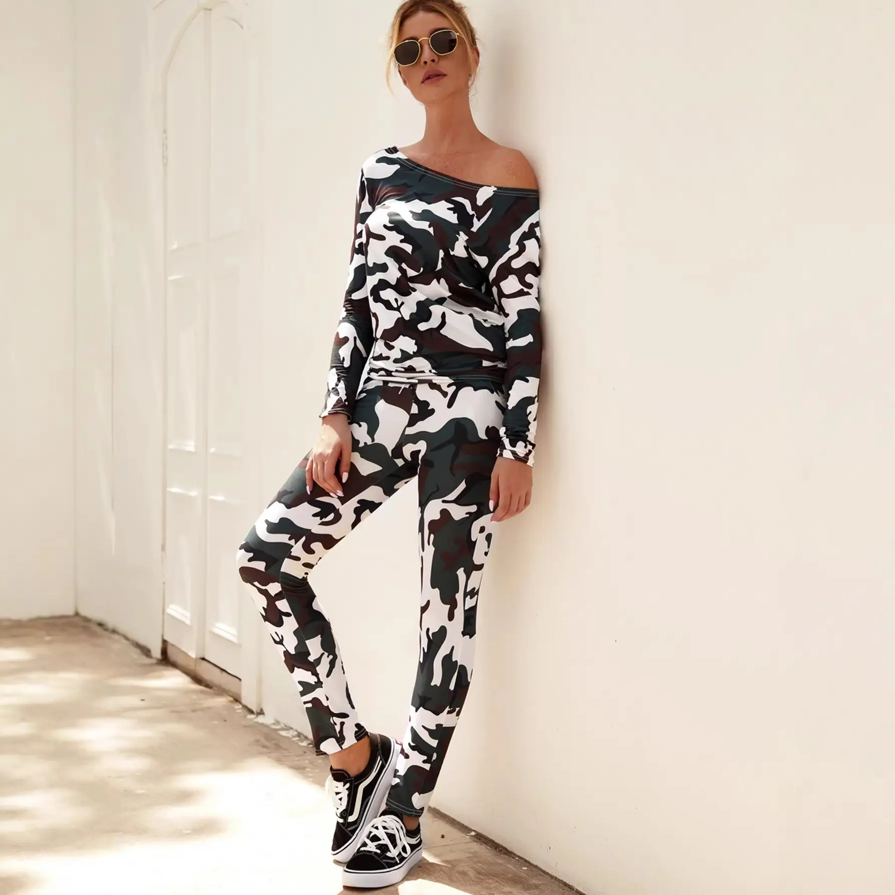 Camouflage 2022 Women's Long Sleeve Suit Black White